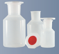Steilbrustflasche, weithals, PP, komplett mit Achtkant-Deckelstopfen