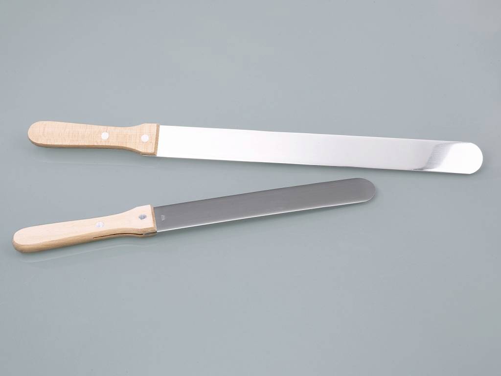 Spatel, Klinge V2A, Holzgriff, Länge 180 mm