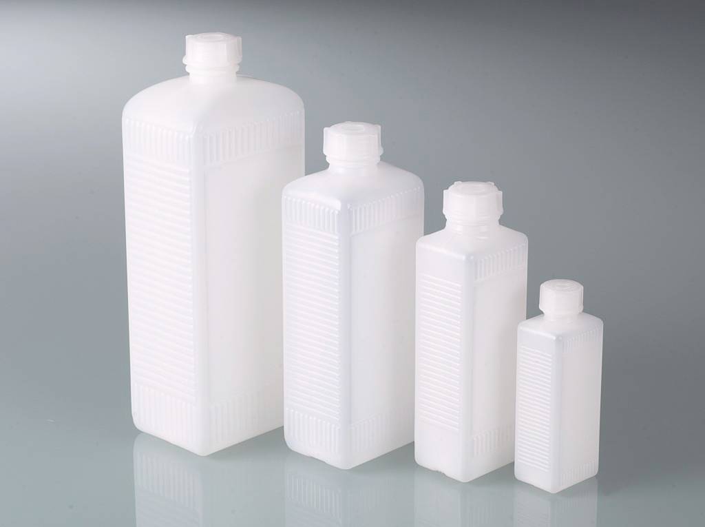 Vierkantflasche recht., Enghals, HDPE, 100ml, m.V.